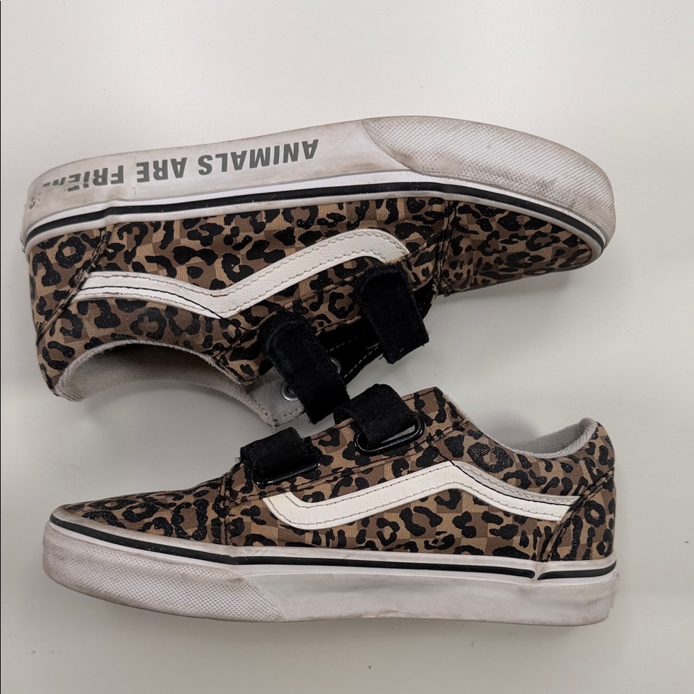Vans kids old Skool leopard print size 2.5 little girl